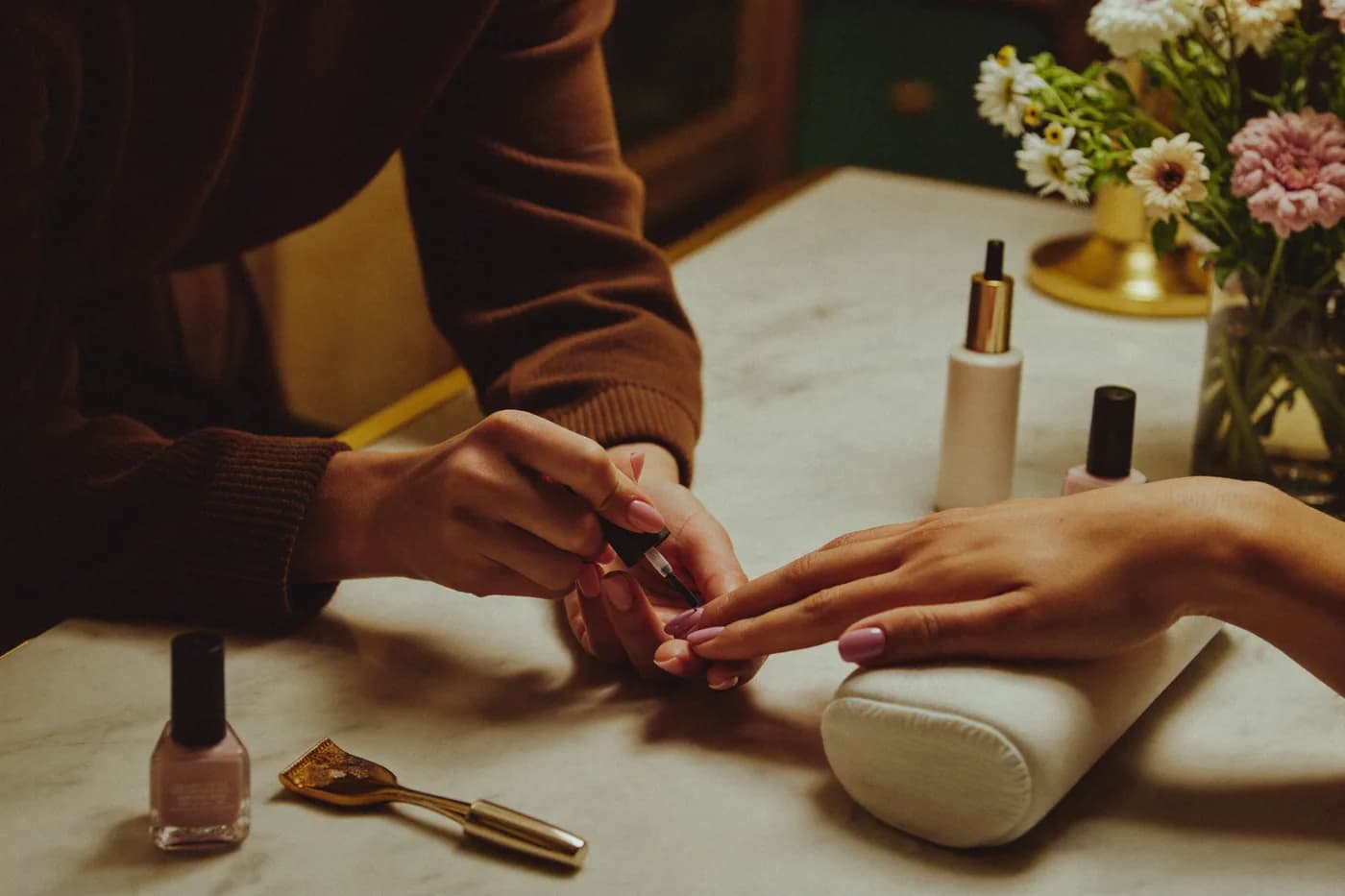 Manicure and facial care at NJS